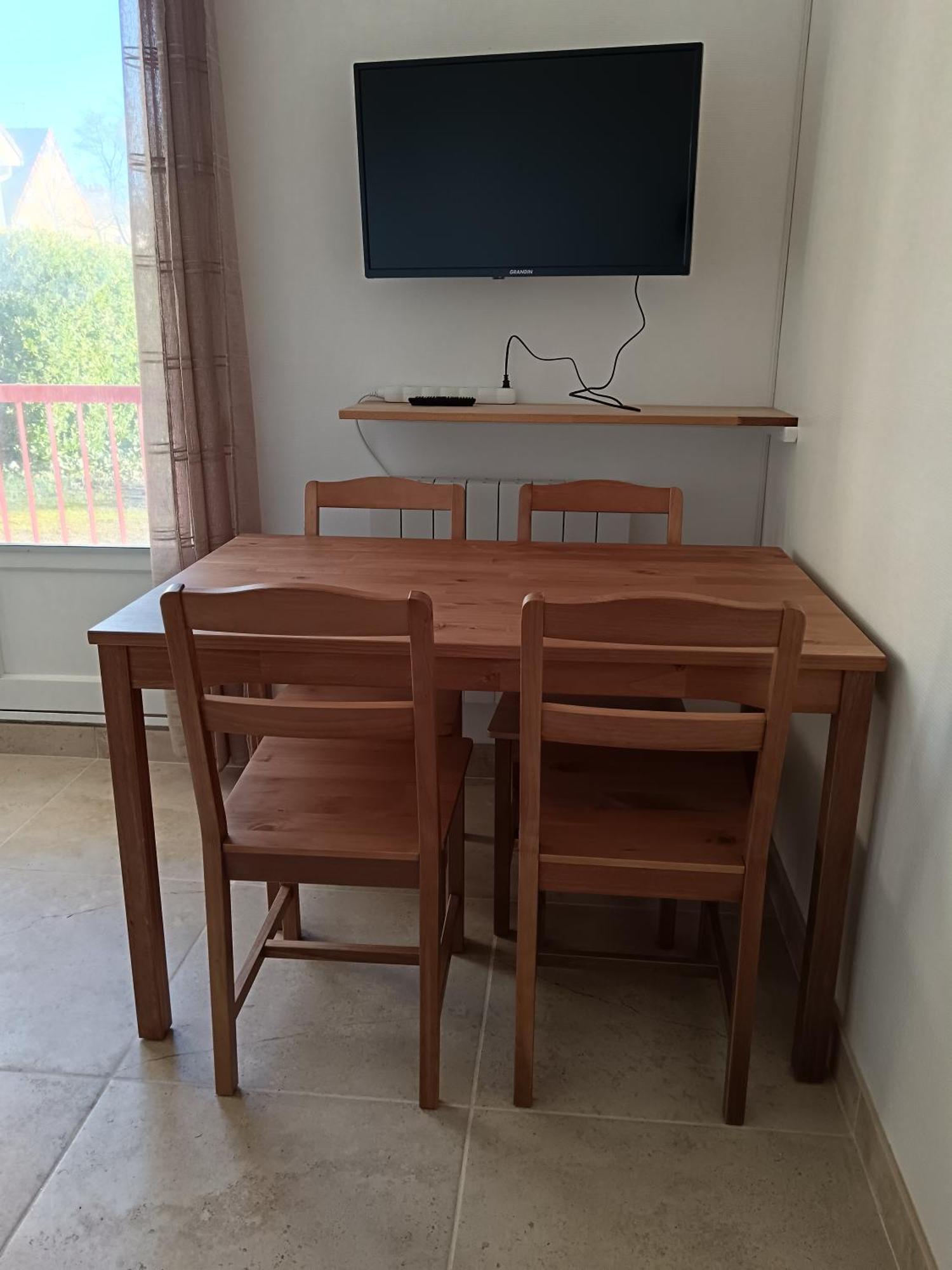 Seduisant Confortable Apartment
